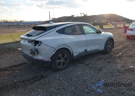 2022 Ford Mustang Mach-E Select z USA, uszkodzony, nr VIN 3FMTK1SS7NMA18586